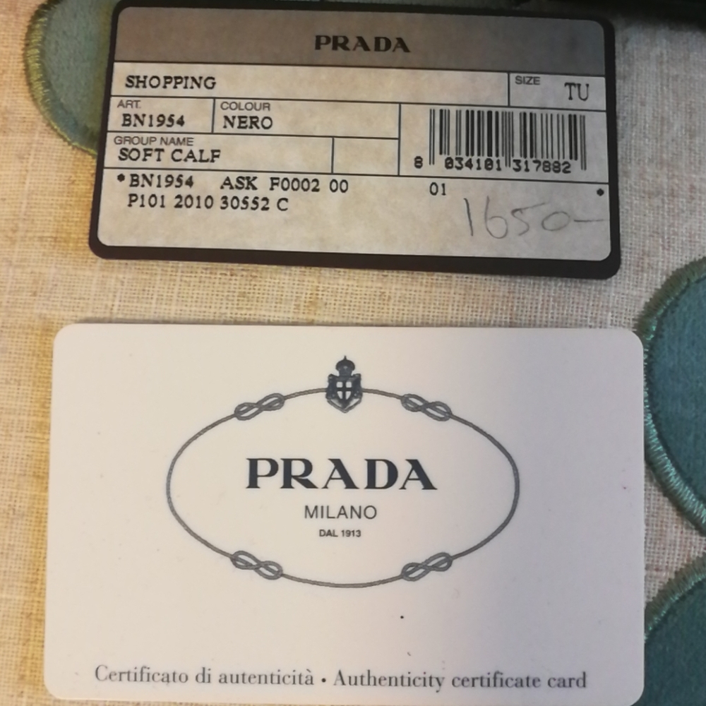 Prada 👜 - Picture 3 of 10